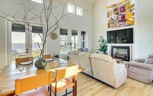 Tranquil Comfort with Forest & Lake Views - Hilham, Tennessee