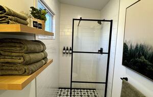 Canyon View Estate with Private Tennis Court & Luxe Casita - Encinitas, California