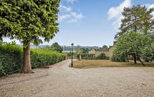 A Refined Cotswold Retreat with Countryside Elegance - Salford, United Kingdom