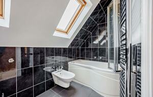 A Refined Cotswold Retreat with Countryside Elegance - Salford, United Kingdom