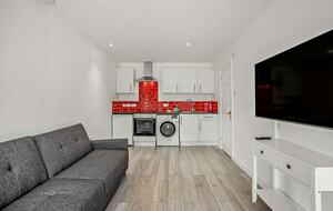 A Refined Cotswold Retreat with Countryside Elegance - Salford, United Kingdom