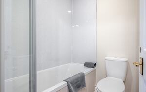 Elegant Cotswold Retreat Near Bourton-on-the-Water - Bourton-on-the-Water, United Kingdom