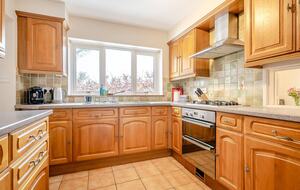 Elegant Cotswold Retreat Near Bourton-on-the-Water - Bourton-on-the-Water, United Kingdom