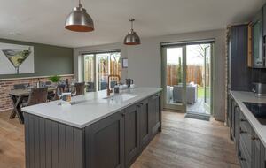 Cotswold Former Post House with Countryside Charm - Leighterton, Tetbury, United Kingdom