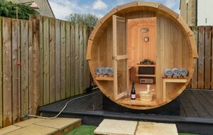 Cotswold Former Post House with Countryside Charm - Leighterton, Tetbury, United Kingdom