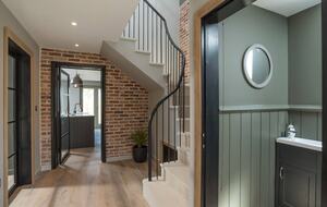 Cotswold Former Post House with Countryside Charm - Leighterton, Tetbury, United Kingdom