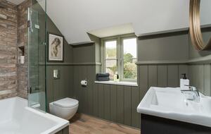 Cotswold Former Post House with Countryside Charm - Leighterton, Tetbury, United Kingdom