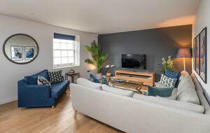 Elegant Georgian Penthouse with Panoramic Bath Views - Bath, United Kingdom