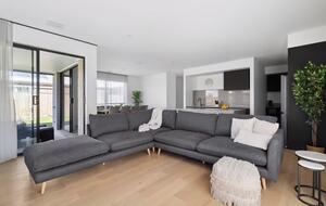 Modern Seaside Sophistication in Ocean Grove - Ocean Grove, Australia