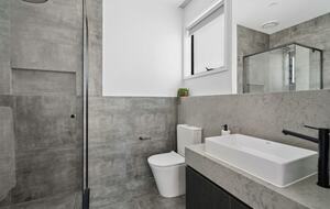 Modern Seaside Sophistication in Ocean Grove - Ocean Grove, Australia