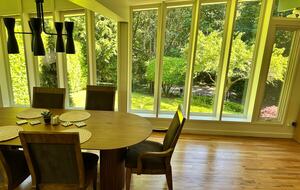 Mid-Century Gem with Garden & Jacuzzi in Innis Arden - Shoreline, Washington