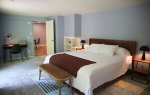 Mid-Century Gem with Garden & Jacuzzi in Innis Arden - Shoreline, Washington