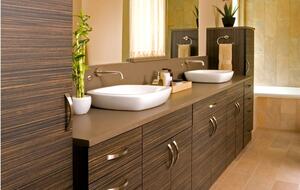 Mid-Century Gem with Garden & Jacuzzi in Innis Arden - Shoreline, Washington