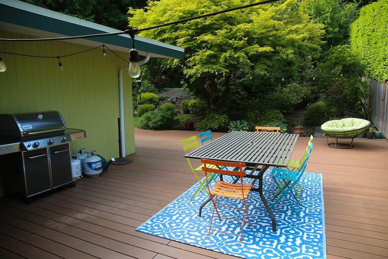 Mid-Century Gem with Garden & Jacuzzi in Innis Arden - Shoreline, Washington