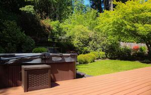Mid-Century Gem with Garden & Jacuzzi in Innis Arden - Shoreline, Washington