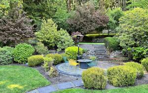 Mid-Century Gem with Garden & Jacuzzi in Innis Arden - Shoreline, Washington
