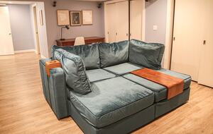 Mid-Century Gem with Garden & Jacuzzi in Innis Arden - Shoreline, Washington