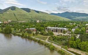 Contemporary Riverfront Living near Downtown Missoula - Missoula, Montana