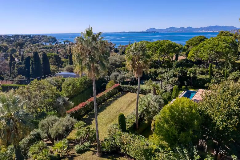 Villa Marsanne | Elegant Private Estate with Panoramic Bay Views - Cap D'Antibes, France