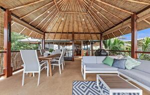 Tranquil Mandalay Retreat with Private Pool & Balinese Charm - Mandalay, Australia