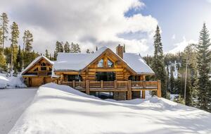 Grand Big Sky Ski In/Ski Out Lodge | Moon Rider - Big Sky, Montana