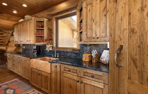 Grand Big Sky Ski In/Ski Out Lodge | Moon Rider - Big Sky, Montana