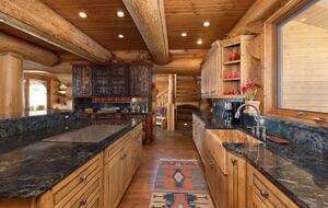 Grand Big Sky Ski In/Ski Out Lodge | Moon Rider - Big Sky, Montana