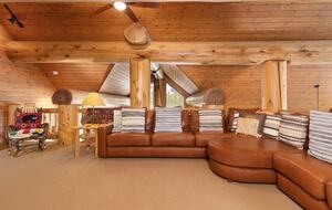 Grand Big Sky Ski In/Ski Out Lodge | Moon Rider - Big Sky, Montana