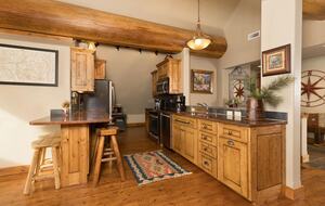 Grand Big Sky Ski In/Ski Out Lodge | Moon Rider - Big Sky, Montana