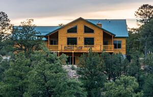 Starry Ridge Retreat Near Zion’s East Gate - Mt.Carmel, Utah