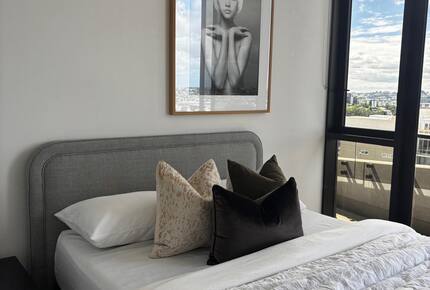 Designer Condo with Concierge & City Views - Brisbane, Australia