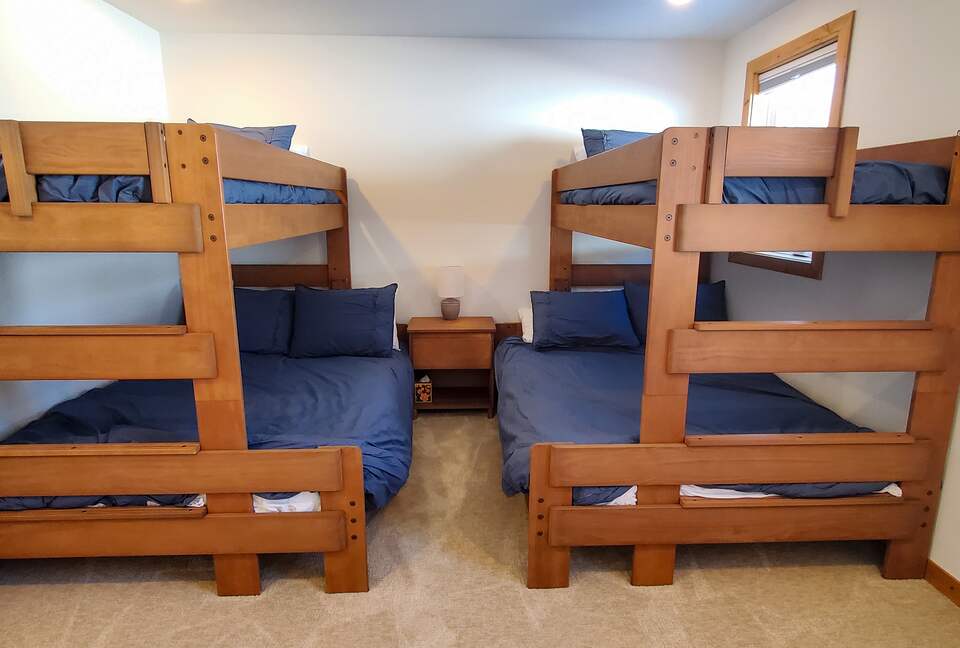 Twin over full bunk room with walk in closet