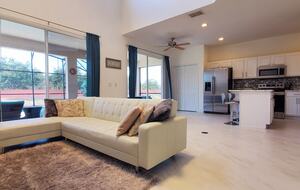 Elegant Solana Retreat Near Orlando’s Top Attractions - Davenport, Florida