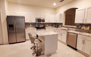 Elegant Solana Retreat Near Orlando’s Top Attractions - Davenport, Florida