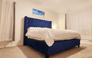 Elegant Solana Retreat Near Orlando’s Top Attractions - Davenport, Florida