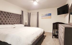 Elegant Solana Retreat Near Orlando’s Top Attractions - Davenport, Florida