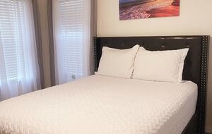 Elegant Solana Retreat Near Orlando’s Top Attractions - Davenport, Florida