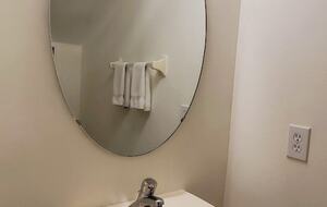 Elegant Solana Retreat Near Orlando’s Top Attractions - Davenport, Florida