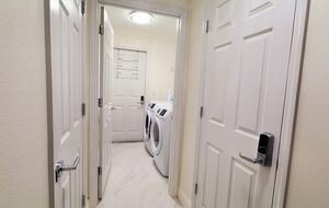 Elegant Solana Retreat Near Orlando’s Top Attractions - Davenport, Florida