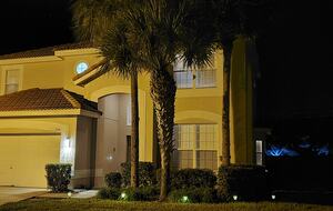 Elegant Solana Retreat Near Orlando’s Top Attractions - Davenport, Florida