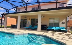 Elegant Solana Retreat Near Orlando’s Top Attractions - Davenport, Florida