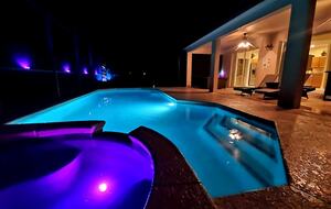 Elegant Solana Retreat Near Orlando’s Top Attractions - Davenport, Florida