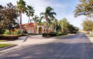 Elegant Solana Retreat Near Orlando’s Top Attractions - Davenport, Florida