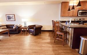 Cozy Wisconsin Dells Penthouse with River Access - Wisconsin Dells, Wisconsin