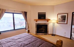 Cozy Wisconsin Dells Penthouse with River Access - Wisconsin Dells, Wisconsin