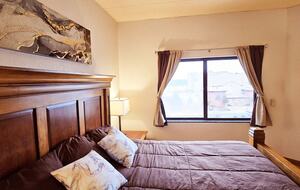 Cozy Wisconsin Dells Penthouse with River Access - Wisconsin Dells, Wisconsin