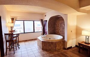 Cozy Wisconsin Dells Penthouse with River Access - Wisconsin Dells, Wisconsin