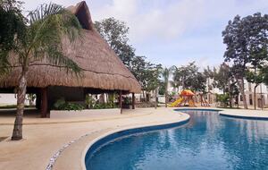 Contemporary Light-Filled Sanctuary with Club-Level Amenities - Playa del Carmen, Q.R.,, Mexico