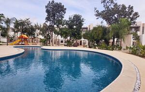 Contemporary Light-Filled Sanctuary with Club-Level Amenities - Playa del Carmen, Q.R.,, Mexico