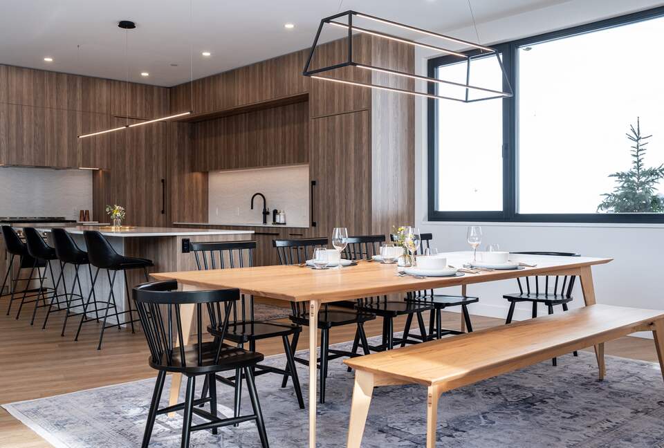 An Ultra-Luxe Basecamp for Four-Season Adventure - Revelstoke, Canada